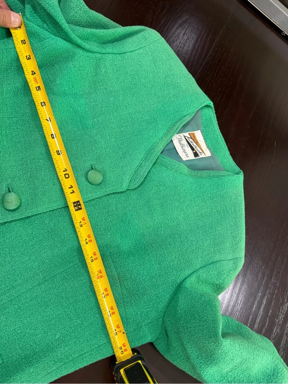 Tailorbrooke for Thalhimers vintage‎ 1960s bright green wool tweed skirt suit